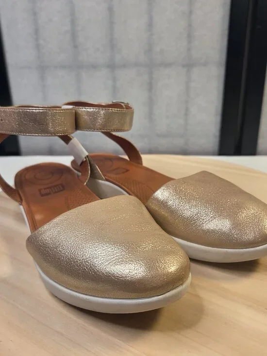 FitFlop Cova Closed Toe Metallic Gold Leather Sandals Women US 7 - Picture 3 of 14